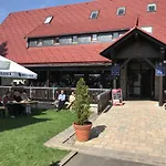 Berggasthof Heuberghaus, Direkt Am Rennsteig *