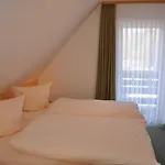 Berggasthof Heuberghaus, Direkt Am Rennsteig Apartman