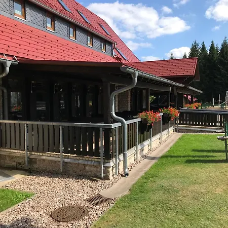 Berggasthof Heuberghaus, Direkt Am Rennsteig *