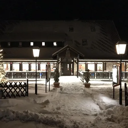 Berggasthof Heuberghaus, Direkt Am Rennsteig