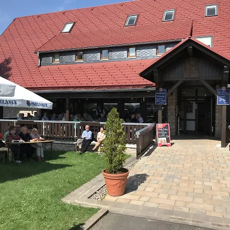 Berggasthof Heuberghaus, Direkt Am Rennsteig *