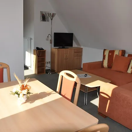 Lägenhet Berggasthof Heuberghaus, Direkt Am Rennsteig