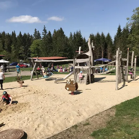 Berggasthof Heuberghaus, Direkt Am Rennsteig