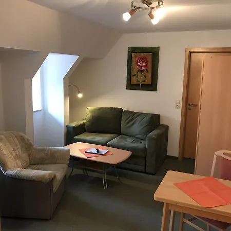 Lägenhet Berggasthof Heuberghaus, Direkt Am Rennsteig Friedrichroda