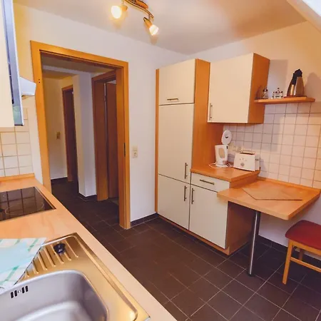 Berggasthof Heuberghaus, Direkt Am Rennsteig Apartmán *