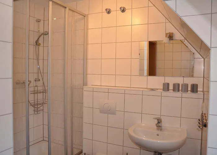 Berggasthof Heuberghaus, Direkt Am Rennsteig * Friedrichroda