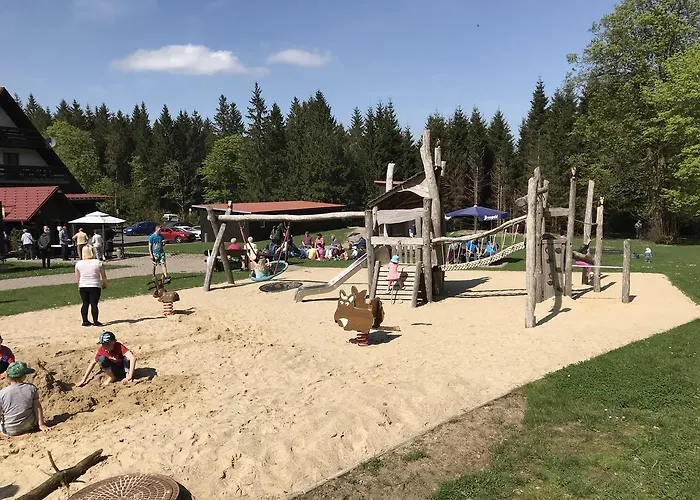 Berggasthof Heuberghaus, Direkt Am Rennsteig