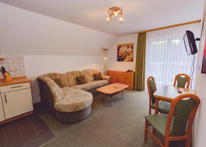 Berggasthof Heuberghaus, Direkt Am Rennsteig * Friedrichroda